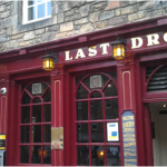 The Last Drop pub, located in Edinburgh’s Grassmarket. Photographed by author 2013.