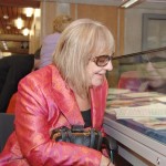 Sue Townsend visiting Special Collections in 2008 after receiving her Distinguished Honorary Fellowship of the University.